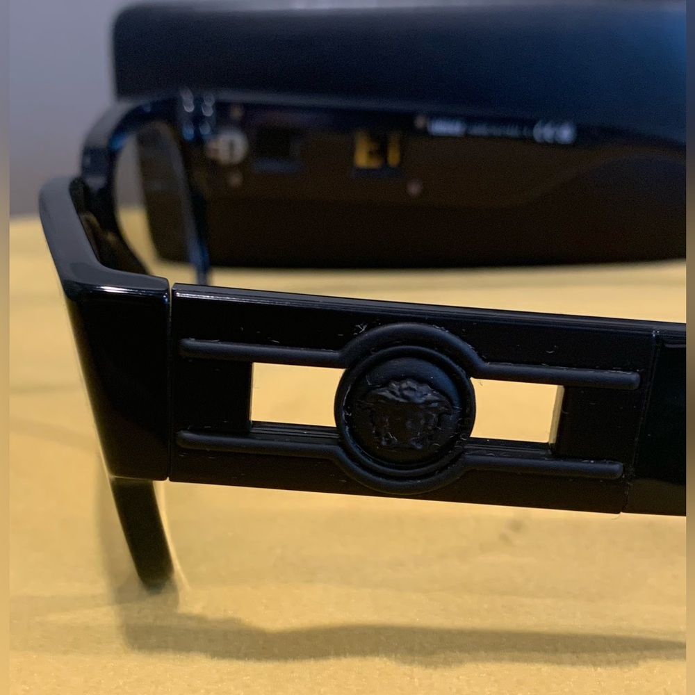 New Men’s Versace Eyeglasses - Picture 6 of 11